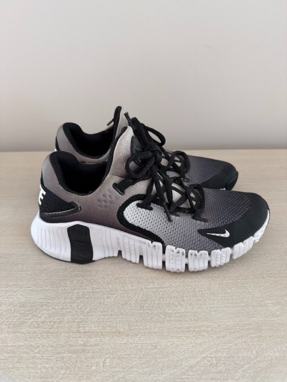Nike Metcon black and white (women's size 7)
